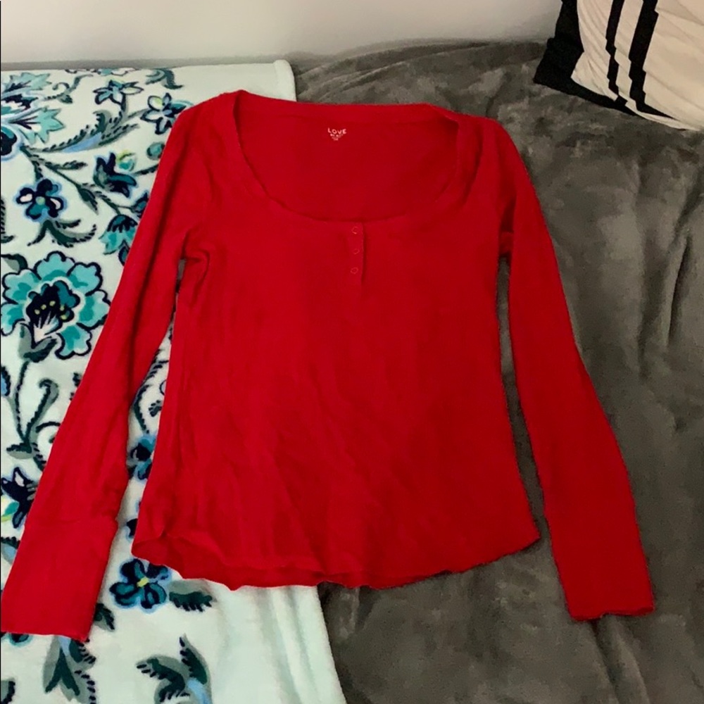 red long sleeve with 3 buttons